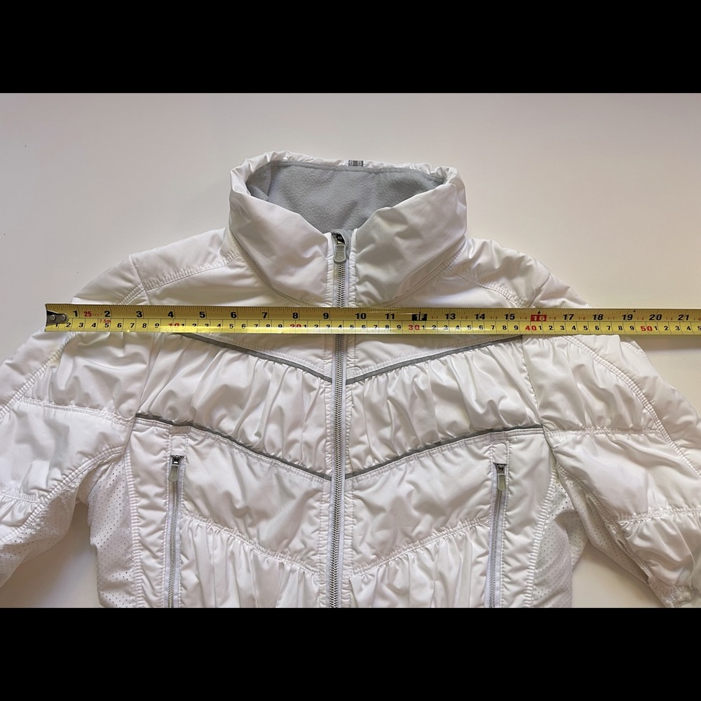 Rare Lululemon White Outward Bound Jacket Sz 4 - Picture 7 of 13